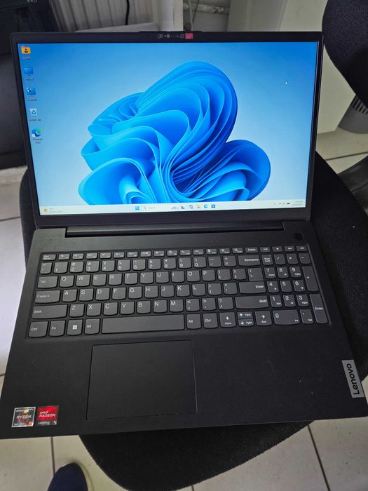 Laptop LENOVO V15 G4 AMN - AMD Ryzen 5 7520U