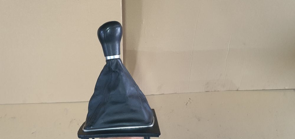 Nuca schimbator cu manson 6 trepte audi a4 b7 audi a4 b6 2.0 1.9 tdi BLB BRE BRD BPW AVF 2001 - 2007