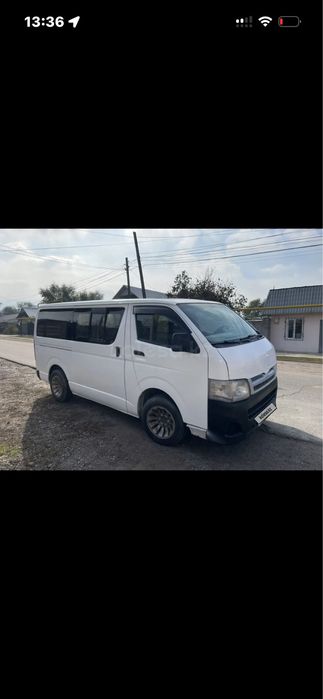 Тайота Hiace 2005год