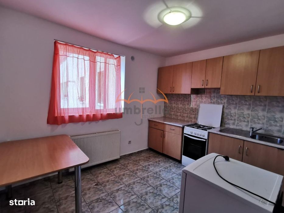 DE INCHIRIAT garsoniera , zona Plopilor Manastur, 27 mp, 250 euro