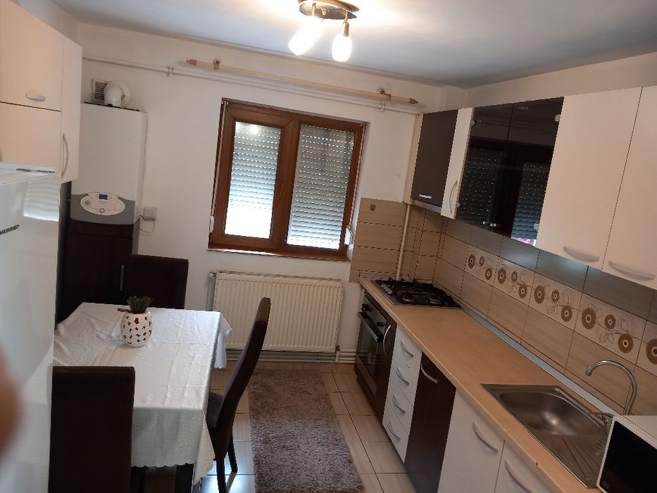 Inchiriez apartament 2 camere centrala termică zona Craiovita Orizont