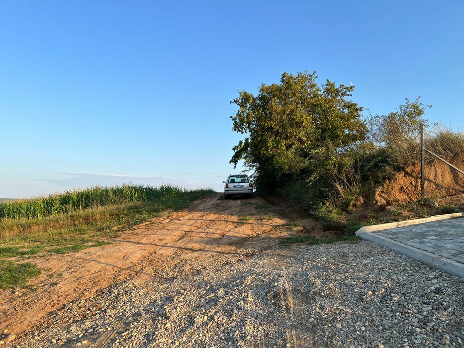 Doua terenuri de 600 mp construibili de vanzare cu panorama superba