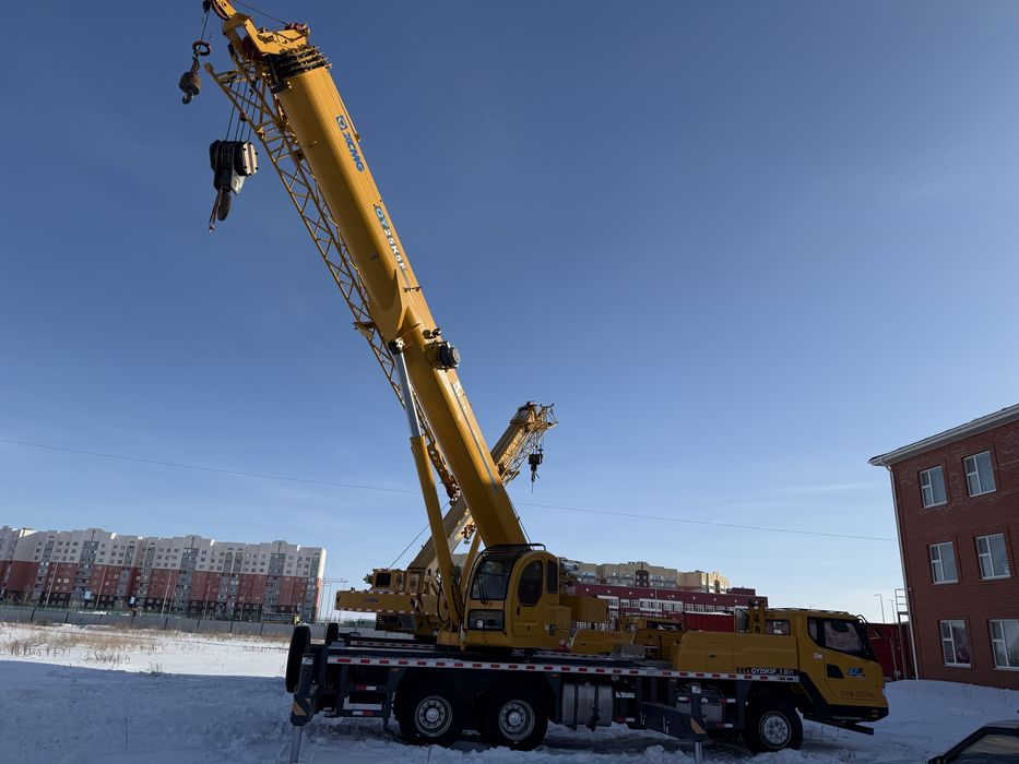 Автокран 25 тонник