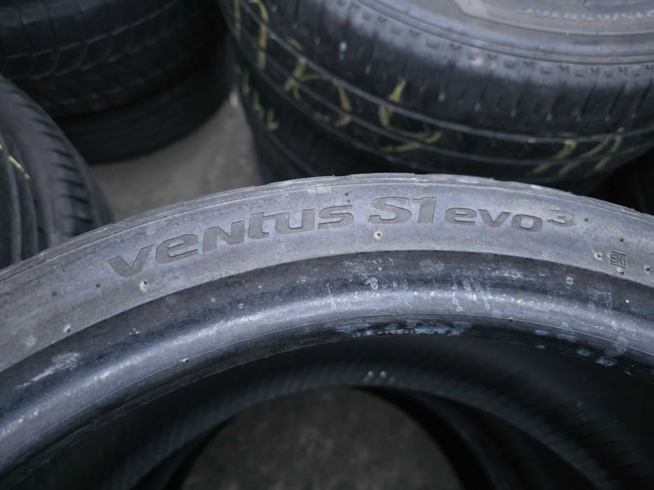 2бр Летни гуми 245 35 19 - Hankook