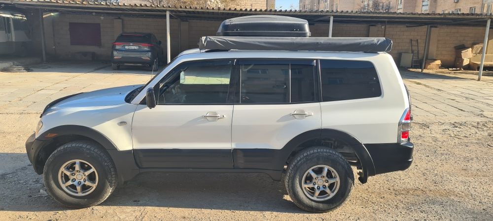 Mitsubishi pajero