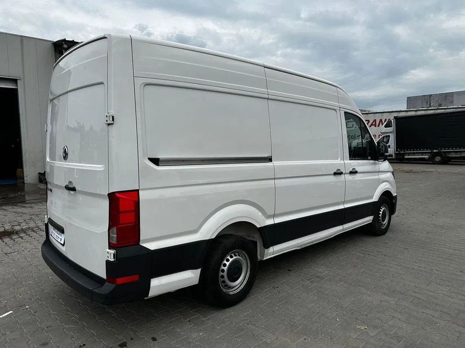 Inchiriere duba fara sofer vw crafter 450lei/zi