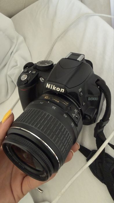 camera Nikon D3100