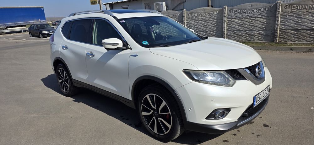 NISSAN X-TRAIL an 2015 EXTRA FULL, Automat, ALB PERLAT, adus Germania