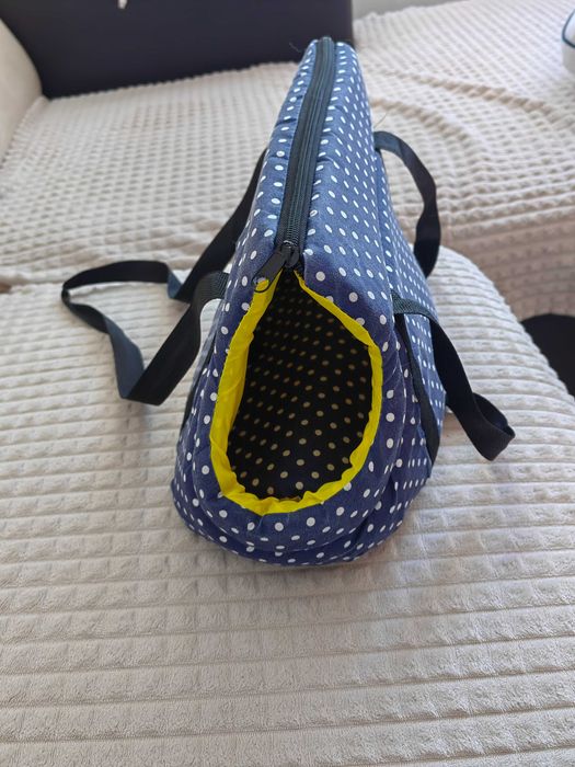 Продавам малка  чантичка за домашен любимец