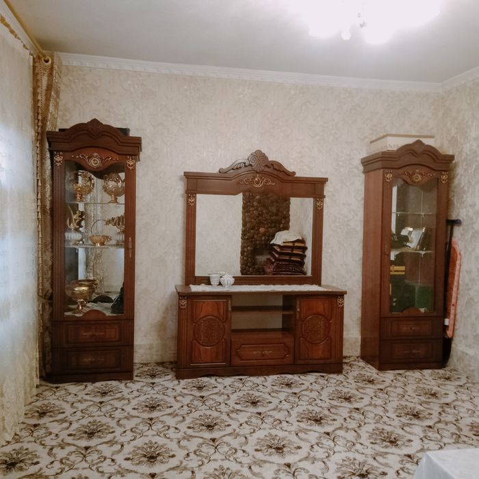 Kamod va penallari sotiladi. Продается комод с 2  пеналом