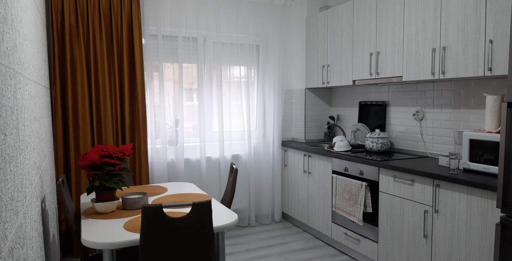 Apartament de închiriat