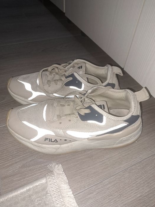 Кроссовки мужские.цена 3000