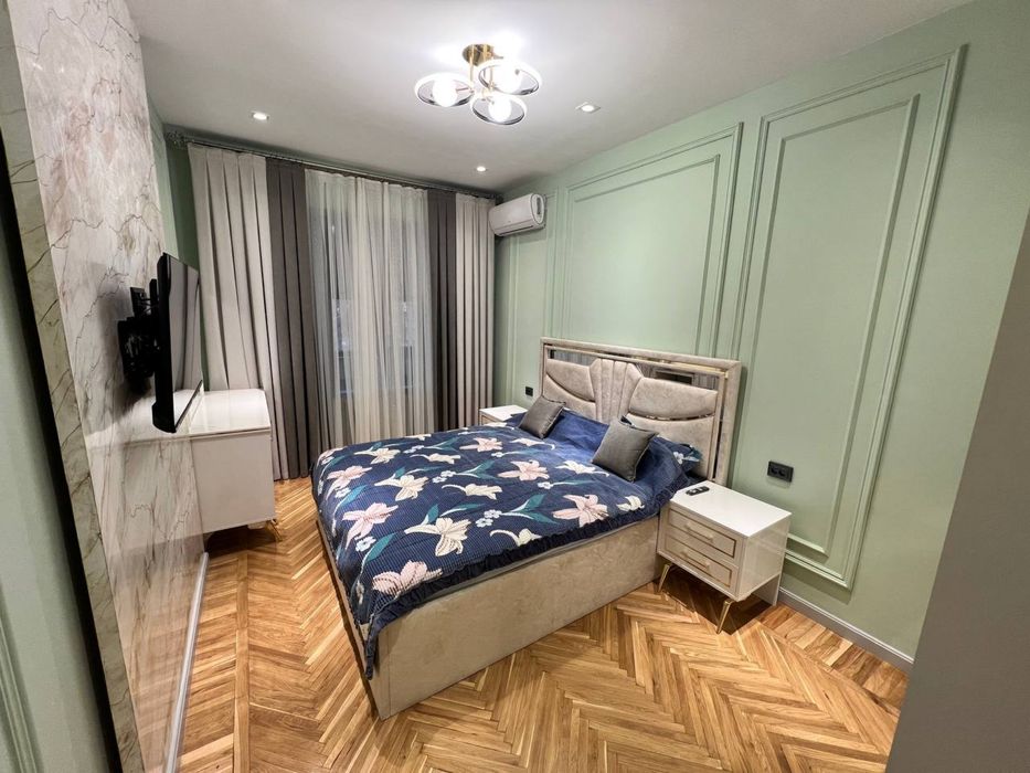 Сдам свою квартиру рядом с Цумом, в квартире всё Новое!!