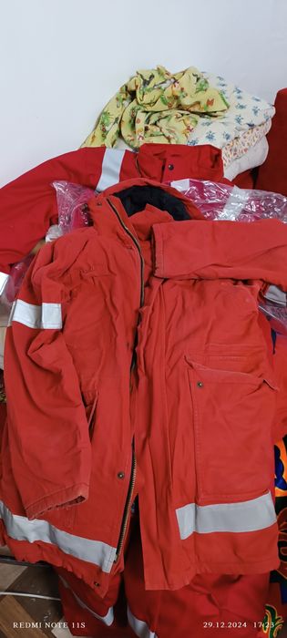 Спец зимние куртки и комбезы