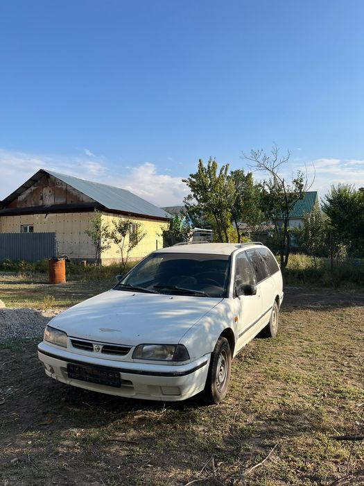 Nissan Primera 1991 года