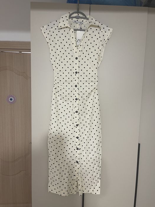 Платье Zara в горох