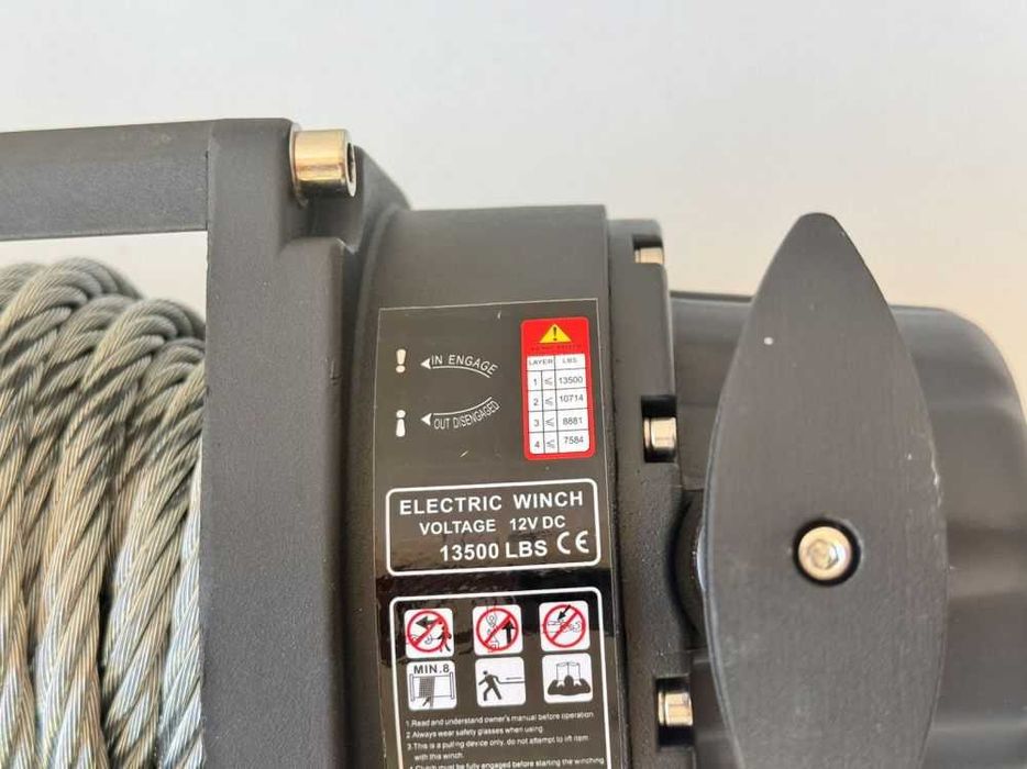 Лебедка TITAN ULTRA 13500 Lbs , 12V, електрическа, за пътна помощ джип