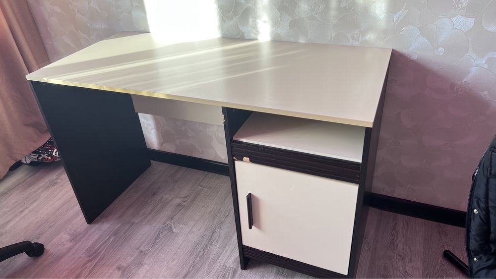 Продам подростковый гарнитур