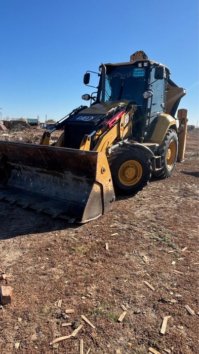 Эксковатор погрузчик