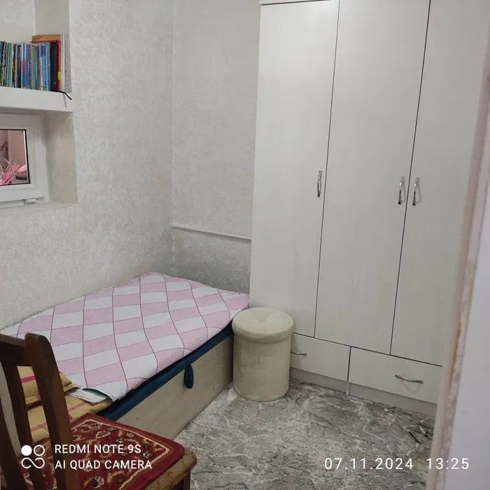 Продаётся 2-комнатная квартира.
Адрес: Юнусабад 13 квартал.