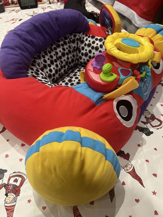 Игрален център кола с музика