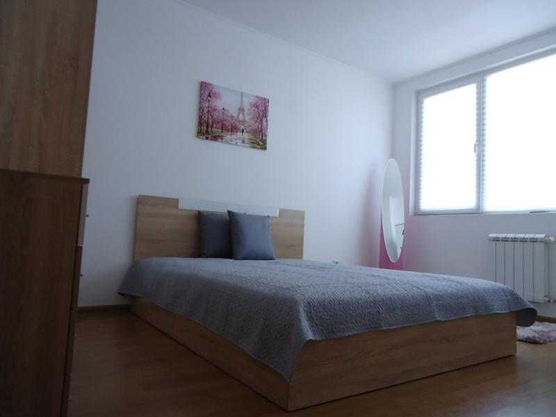 Дава се под наем Тристаен апартамент в София, Младост 4 - 86 кв.м за 498.27 € - Снимка #1