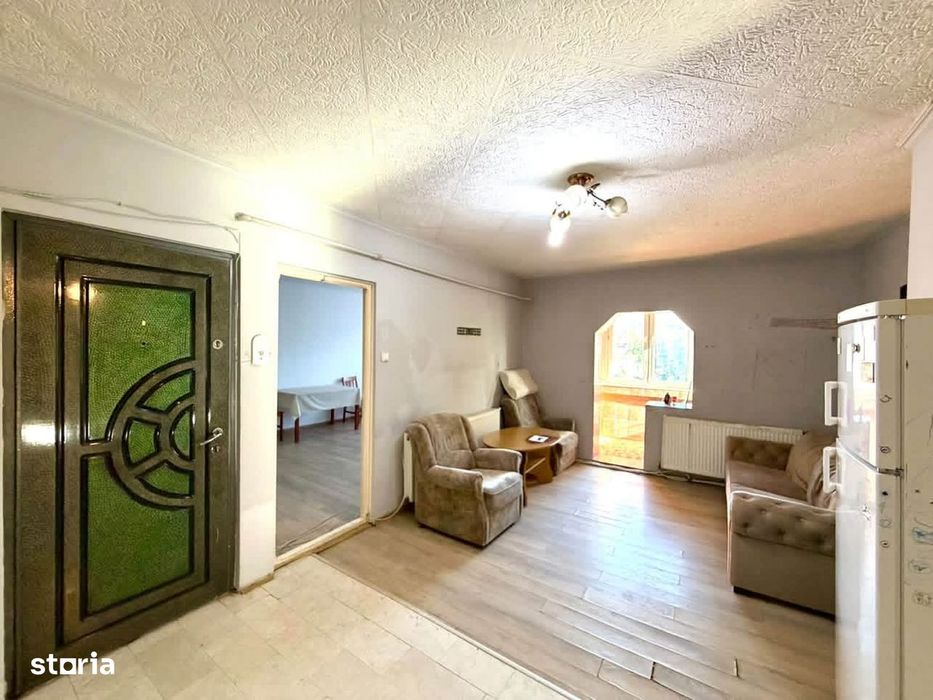 Apartament 3 camere , S= 70 mp , etaj 1 , Brădet