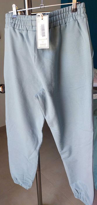 THE GIVING MOVEMENT joggers pantaloni trening NOI