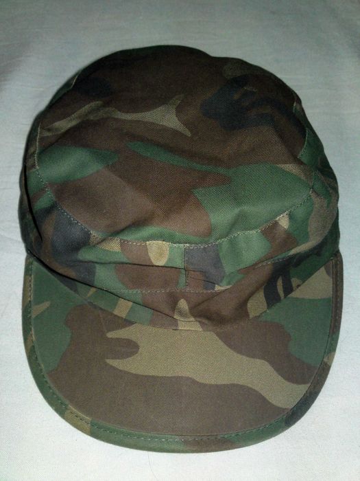 Камуфлажни Военни Дрехи Яке Панталон Елек - ИЗБОР