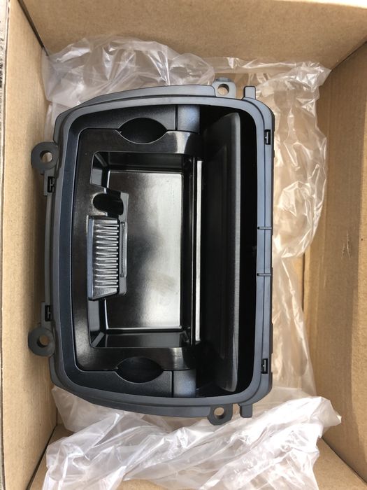 Пепелник за BMW F10 F11 БМВ Ф10 Ф11