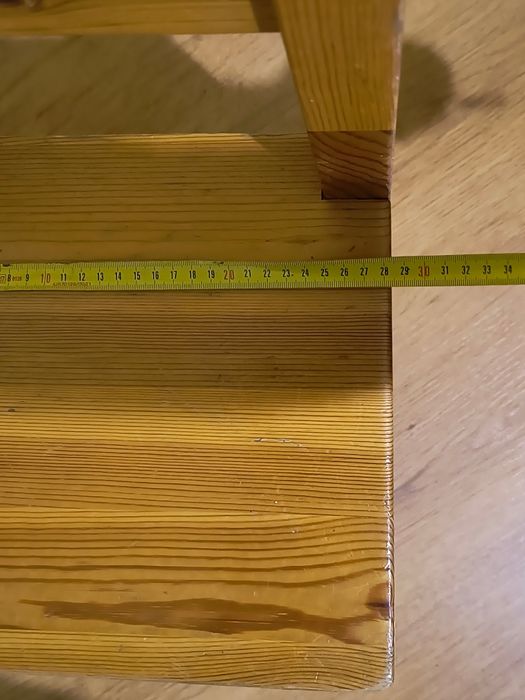 Детски комплект от естествено дърво (чам) - масичка и столче - 38 евро