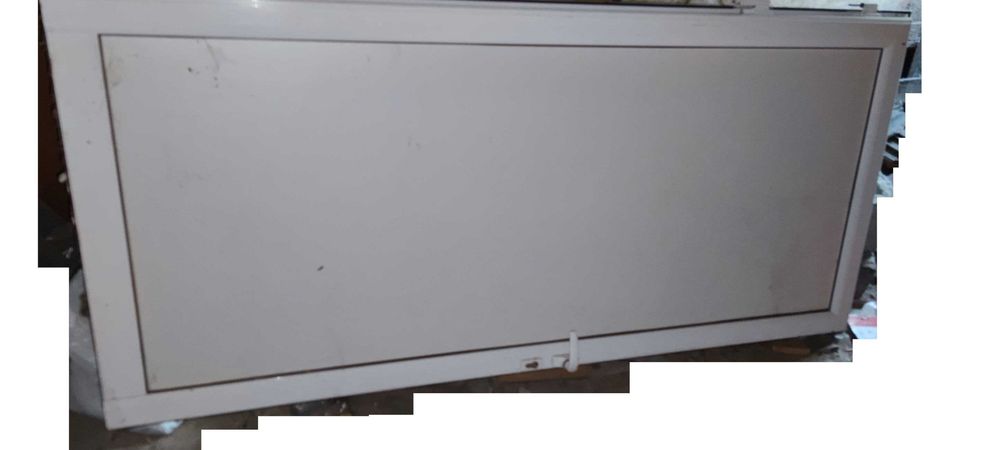 Продавам бяла алуминиева за баня