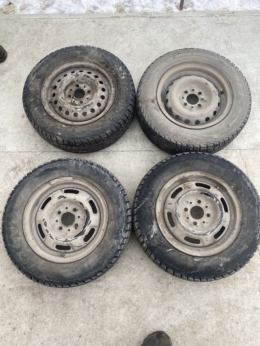 Продам комплект колес в сборе р 13
