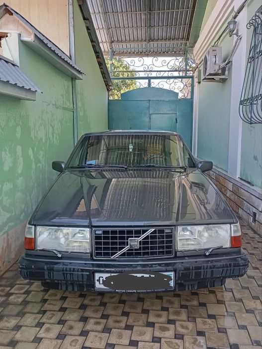 Автомобиль VOLVO  - 740