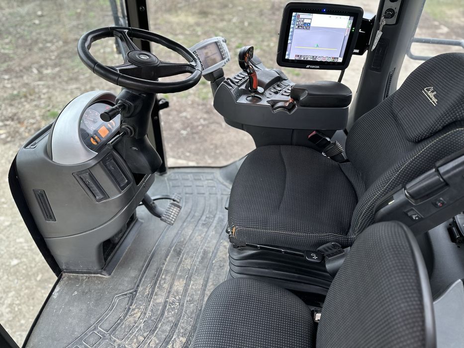 Sprayer Challenger Rogator 645, inaltime si ecartament ajustabile
