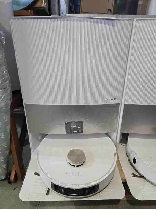 Aspirator robot DreameBot L20 Ultra Complete