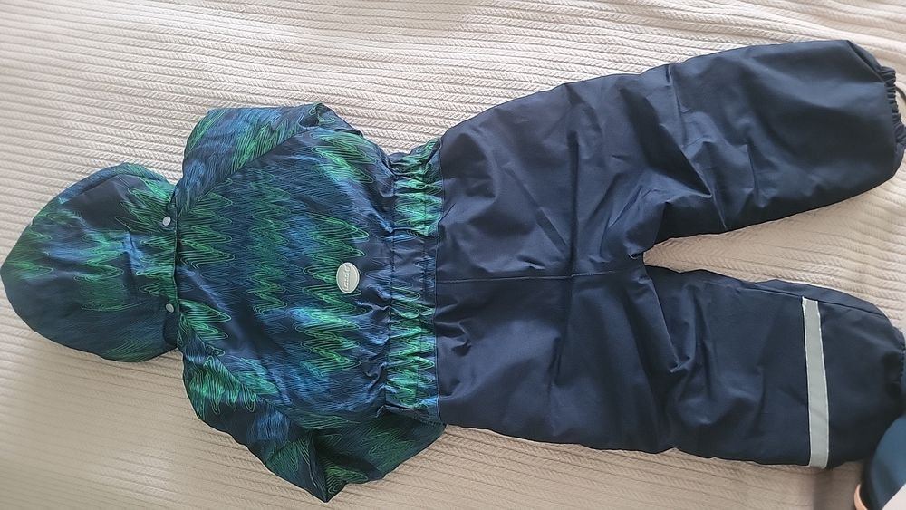 Продам комбинезон Lassie