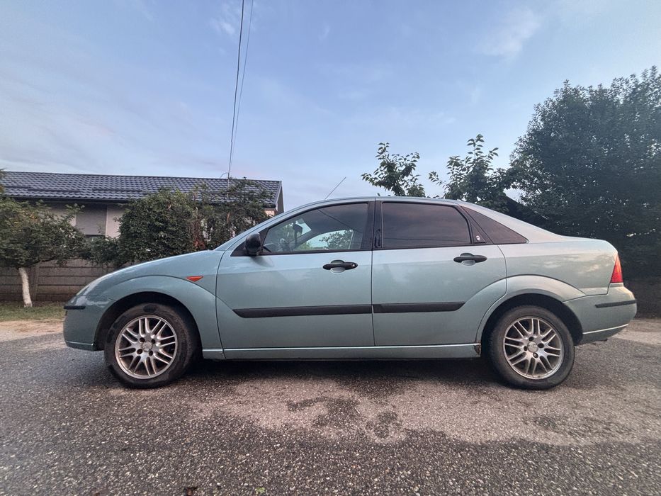 Vand Ford Focus urgent pret negociabil