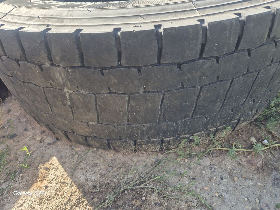 Продам резину 315/70/22.5