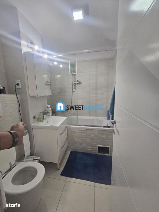 Apartament cu trei camere renovat zona Campului