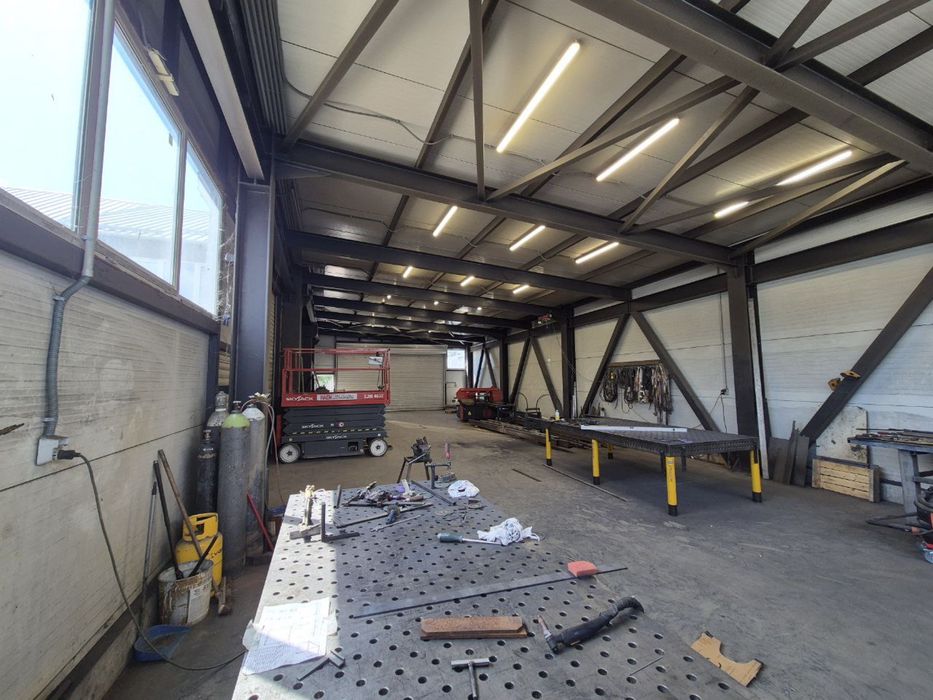 Дава се под наем Промишлена сграда в София, Малашевци - 1350 кв.м за 3264 € - Снимка #2