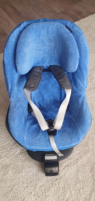 Scaun auto Maxi Cosi 2WayPearl cu baza Isofix Maxi Cosi 2WayFix + husa