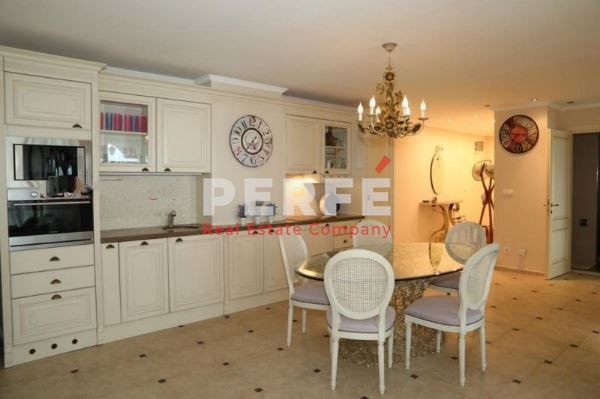 Продава се Тристаен апартамент в Свети Влас - 138 кв.м за 1993 €/кв.м - Снимка #3