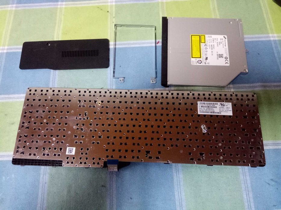 Elemente Fujitsu LifeBook A556