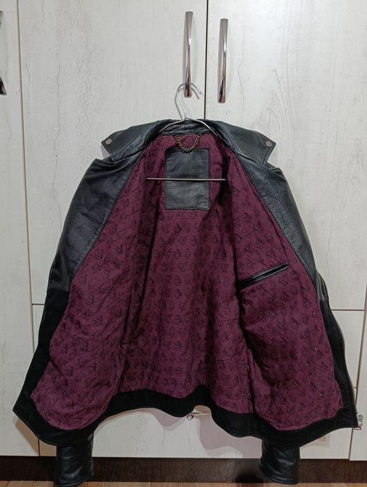 Продам кожаную куртку косуху