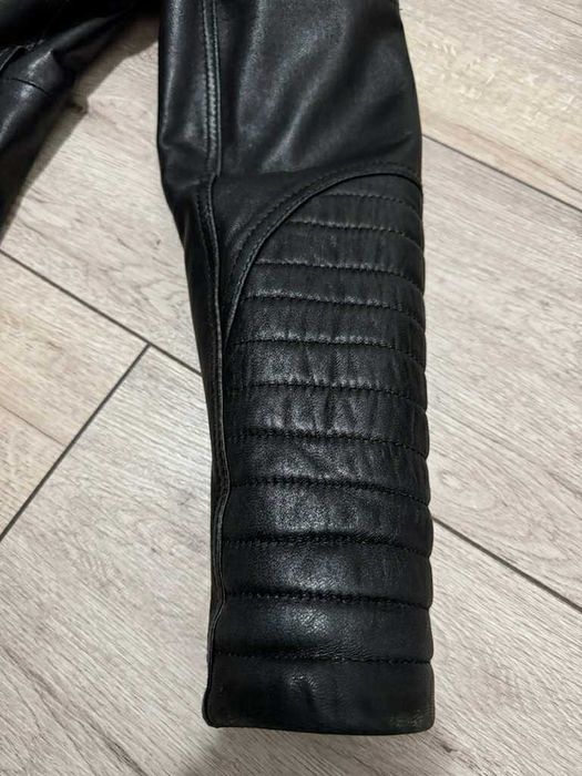 Дамско кожено яке от естествена кожа с богата качулка от лисица