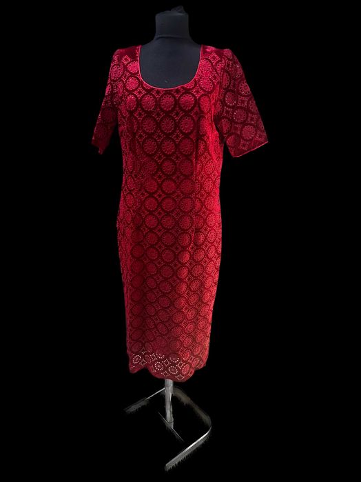 Vand rochie din catifea brodata cu matase si sacou din matase