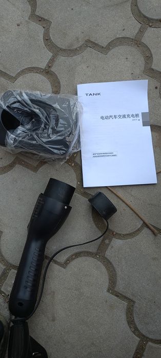 Продам зарядное устройство для электромобиля