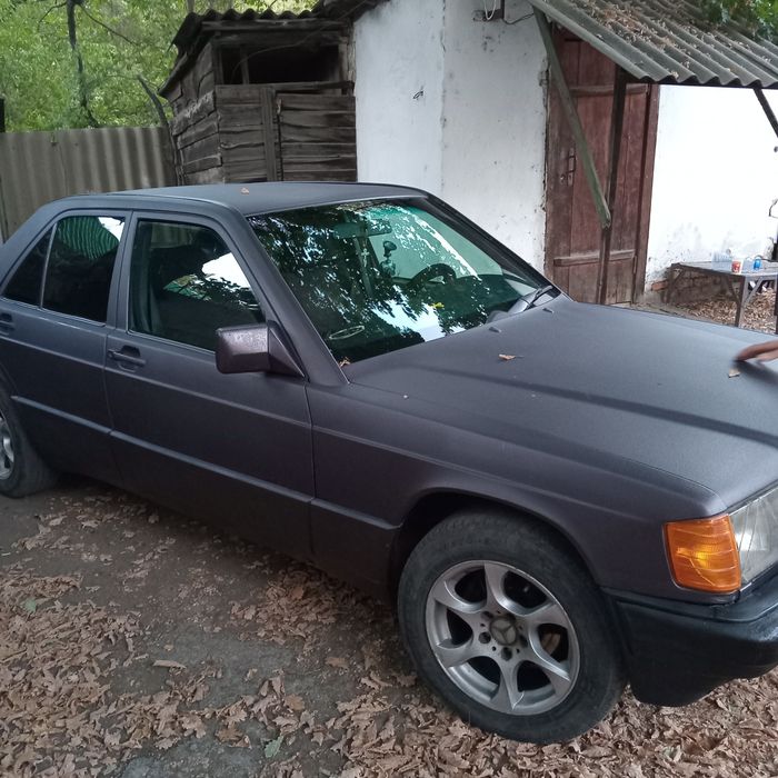 Продам Мерседес  190 объем 2.3
