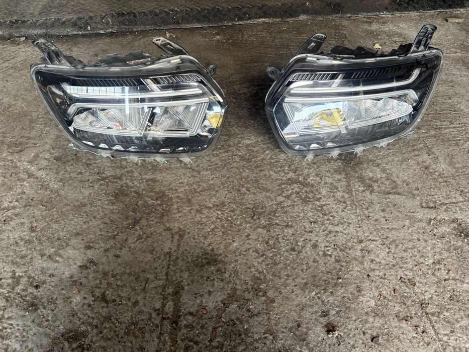 Far stanga / dreapta Full Led  Dacia Duster 2 facelift an 2021 2022 2023 2024 cod 260602515R